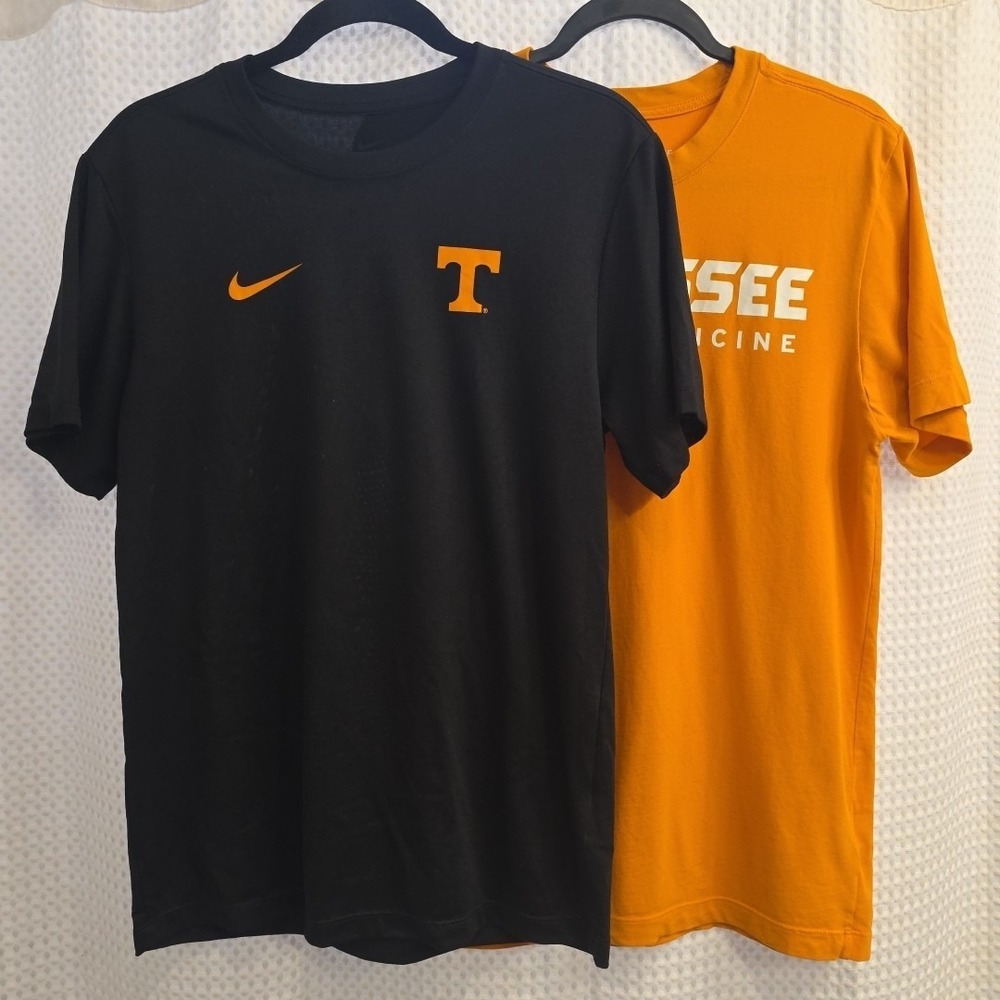 Set Of 2 Nike Dri Fit Tennessee Volunteers Short Sleeve T Shirts Small EXCELLENT
